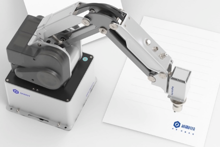 DOBOTMG400台式专业机器人手臂击中Kickstarter