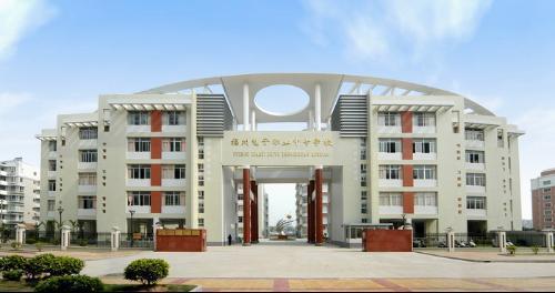 教育新闻：错过重点学校并不代表着就没有机会了 想要改变自己也是有不少选择的
