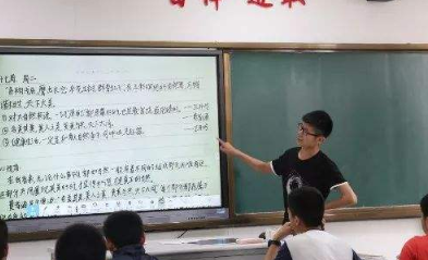 教育新闻：以生为本 的理念已经逐渐烙在多数教师的心头