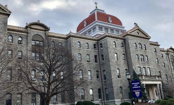 债务减免激增与学生重新入学有关也是大学的底线