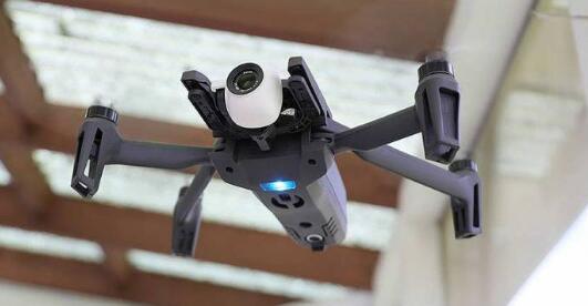 Parrot ANAFI FPV 4K 无人机的新功能评测