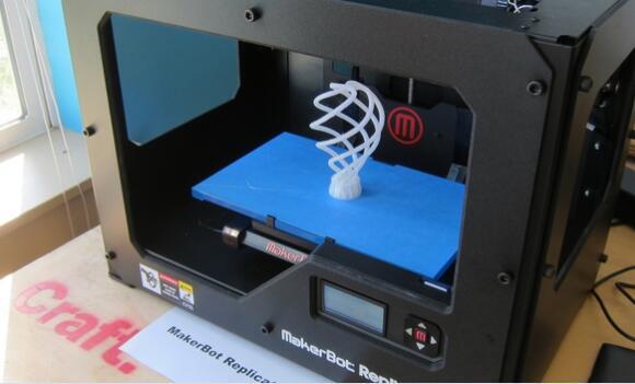 3D打印机编织艺术和科学来激发学生的想象力