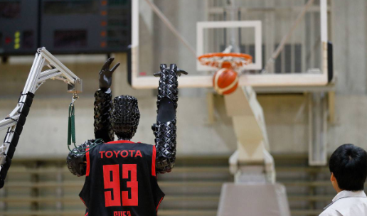 丰田篮球机器人以2020次罚球创造世界纪录