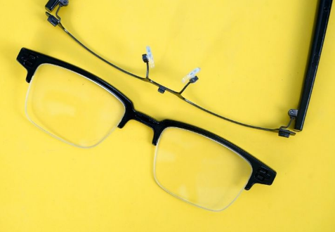 新款华为智能眼镜采用了可拆卸前框设计
