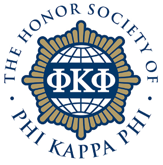 2月21日PhiKappaPhi荣誉学会引入近130名新成员