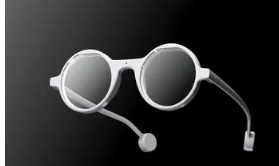 这款售价349美元的智能眼镜拥人工智能超能力和滑稽的充电鼻子