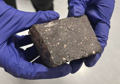 魁北克湖陨石撞击产生稀有岩石和极端高温的证据