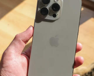 iPhone17ProMax可能配备三镜头48MP相机但iPhone17Slim呢