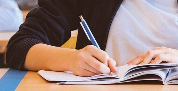 爱尔兰中学后教育的学生人数创下新高
